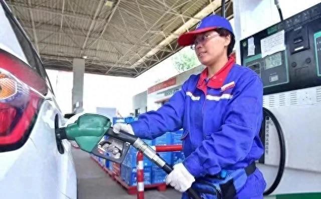 汽油价格92号最新,持久性策略解析_XR24.63.15